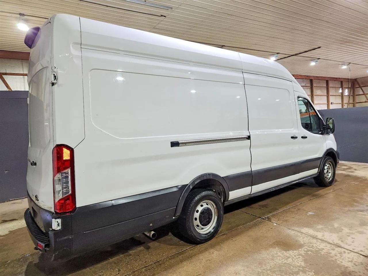 Ford Transit 250 Van High Roof w/Sliding Pass. 148-in. WB EL 2023