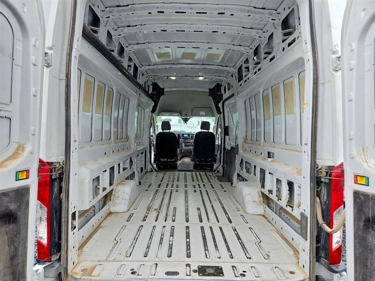 Ford Transit 250 Van High Roof w/Sliding Pass. 148-in. WB EL 2023