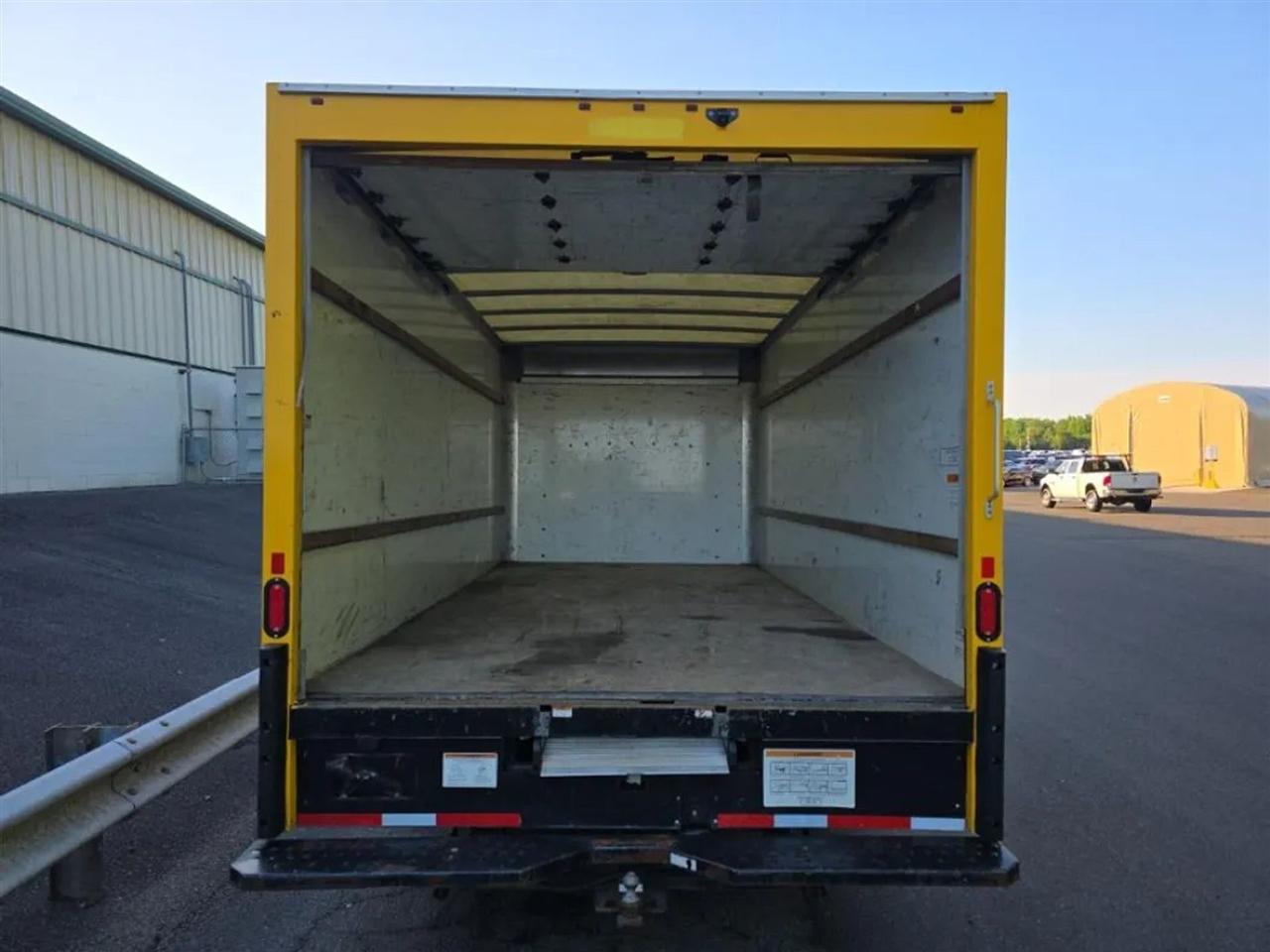 GMC Savana G3500 177 in. 2021