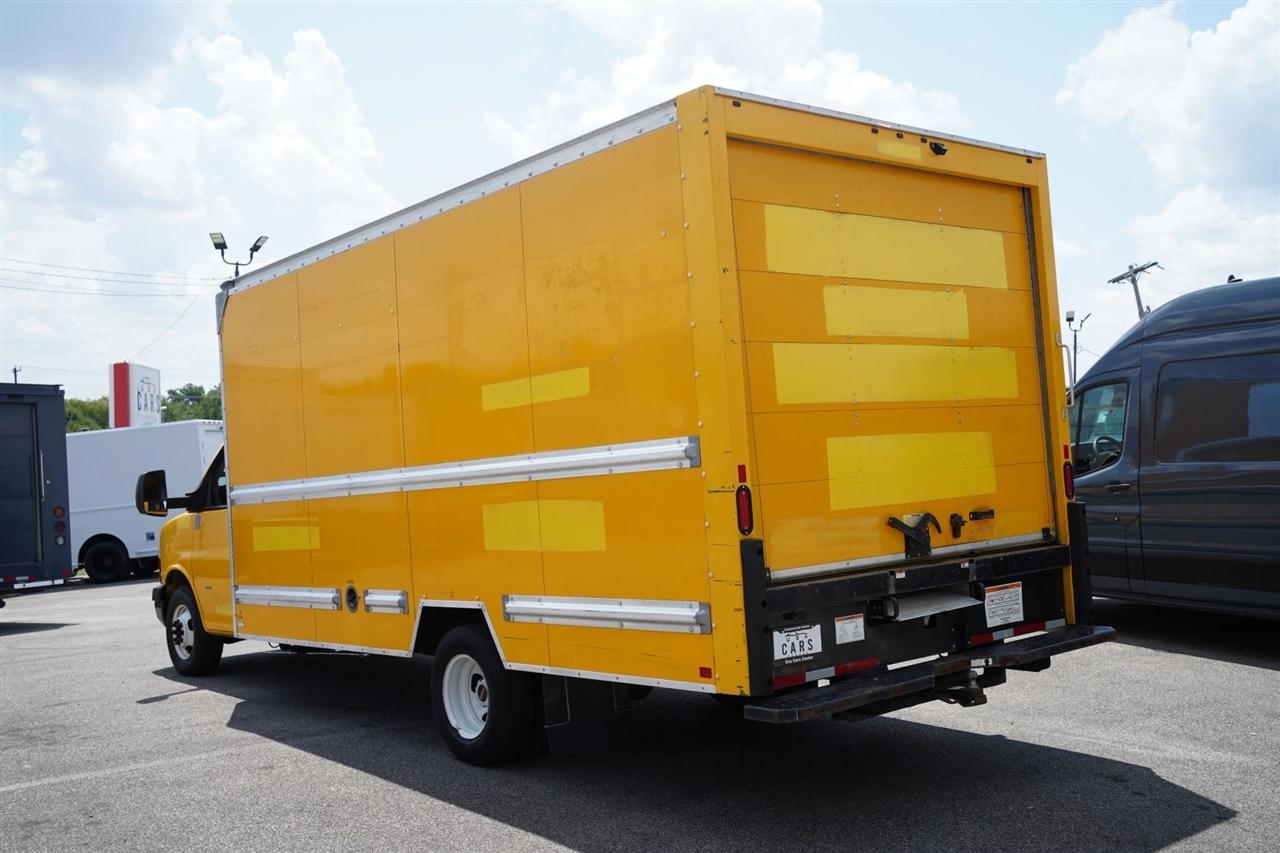 GMC Savana G3500 177 in. 2021