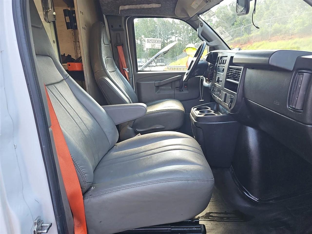 Chevrolet Express G3500 159" 2023
