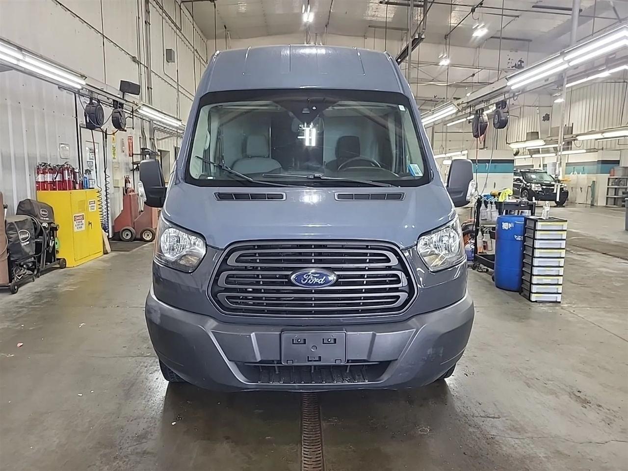 Ford Transit 250 Van High Roof w/Sliding Pass. 148-in. WB EL 2019