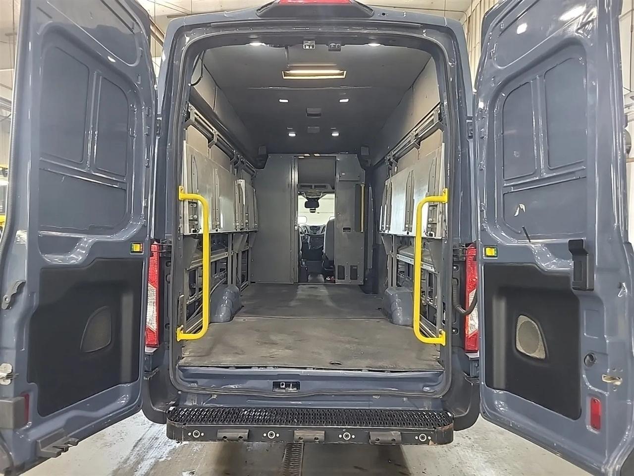 Ford Transit 250 Van High Roof w/Sliding Pass. 148-in. WB EL 2019