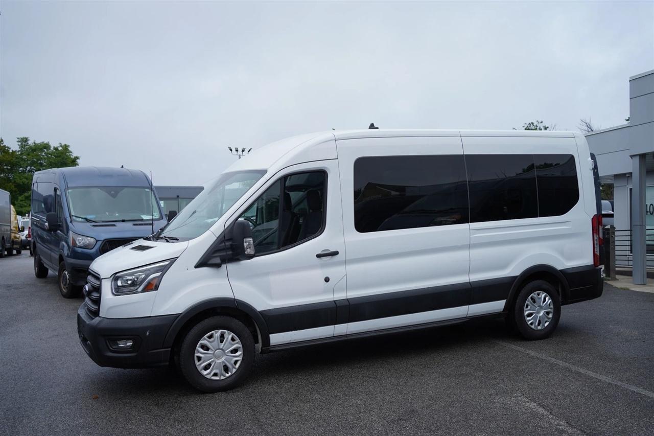 Ford Transit 350 Wagon Med. Roof XL w/Sliding Pass. 148-in. WB 2023