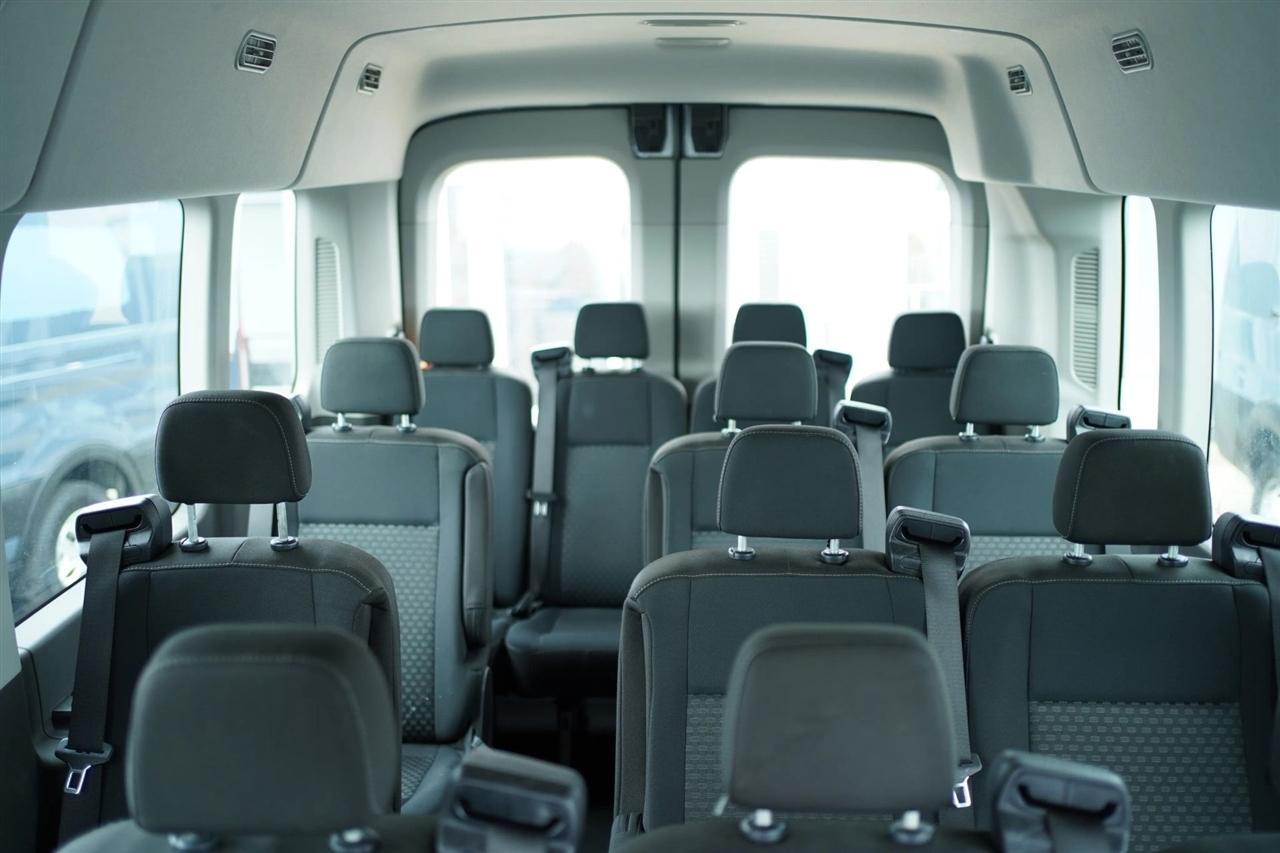 Ford Transit 350 Wagon Med. Roof XL w/Sliding Pass. 148-in. WB 2023
