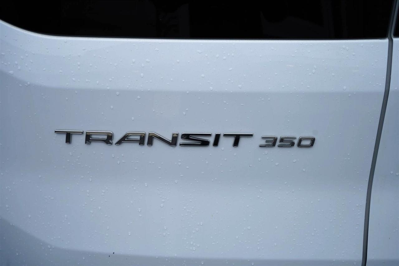 Ford Transit 350 Wagon Med. Roof XL w/Sliding Pass. 148-in. WB 2023