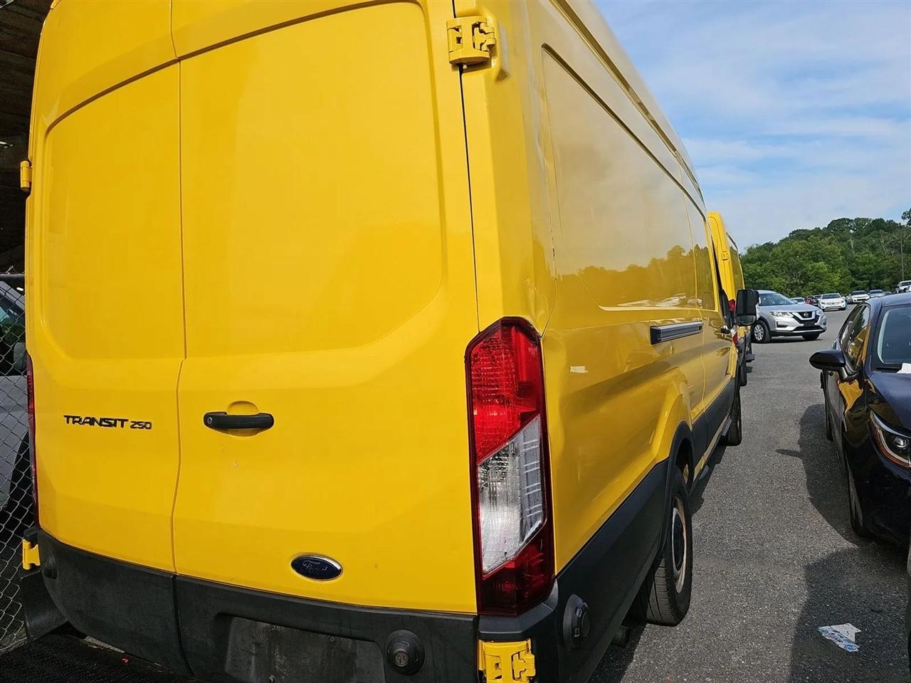 Ford Transit 250 Van High Roof w/Sliding Pass. 148-in. WB EL 2021