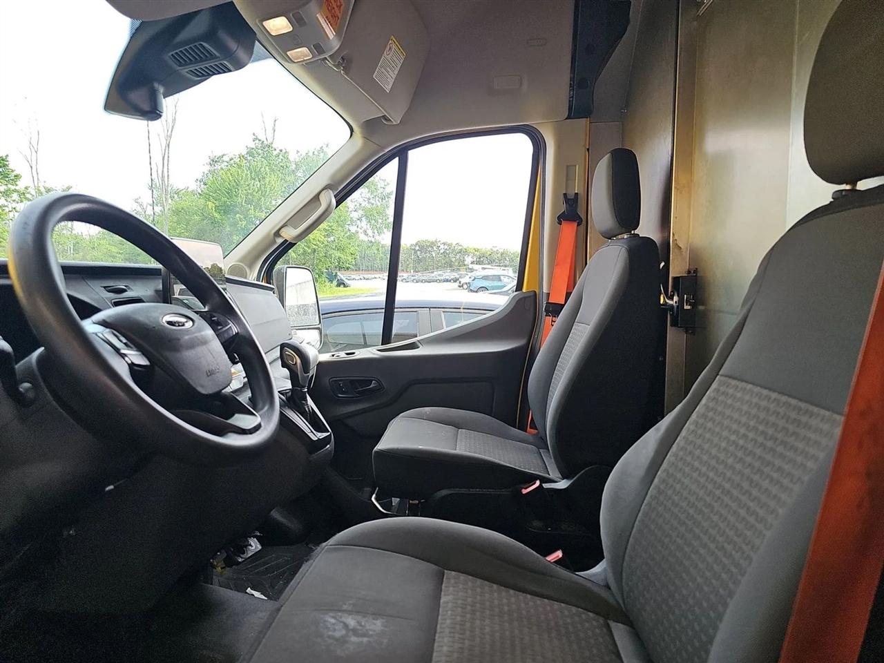 Ford Transit 250 Van High Roof w/Sliding Pass. 148-in. WB EL 2021