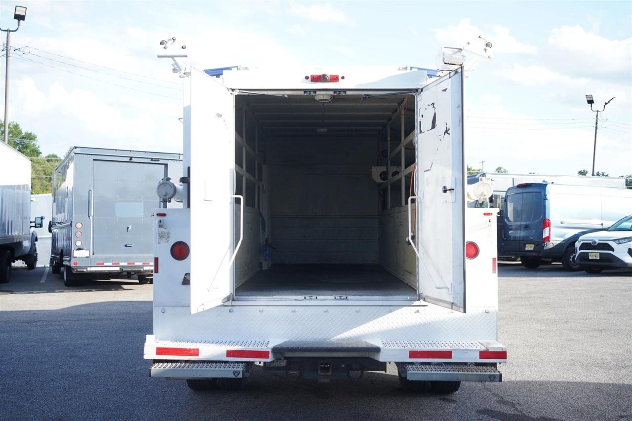 Ford F-550 Regular Cab DRW 4WD 2016