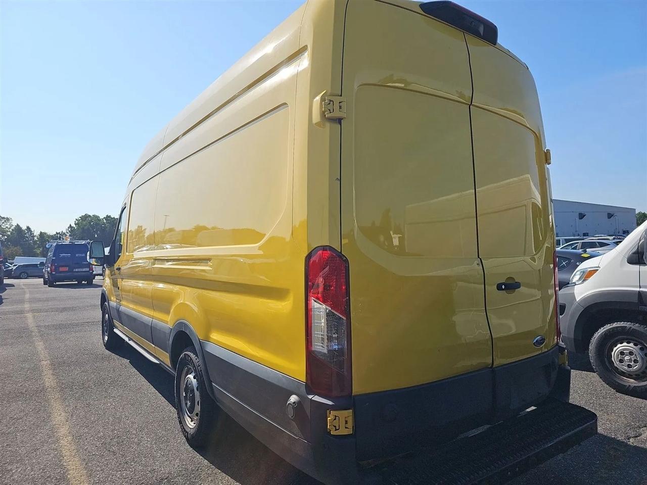 Ford Transit 250 Van High Roof w/Sliding Pass. 148-in. WB EL 2021