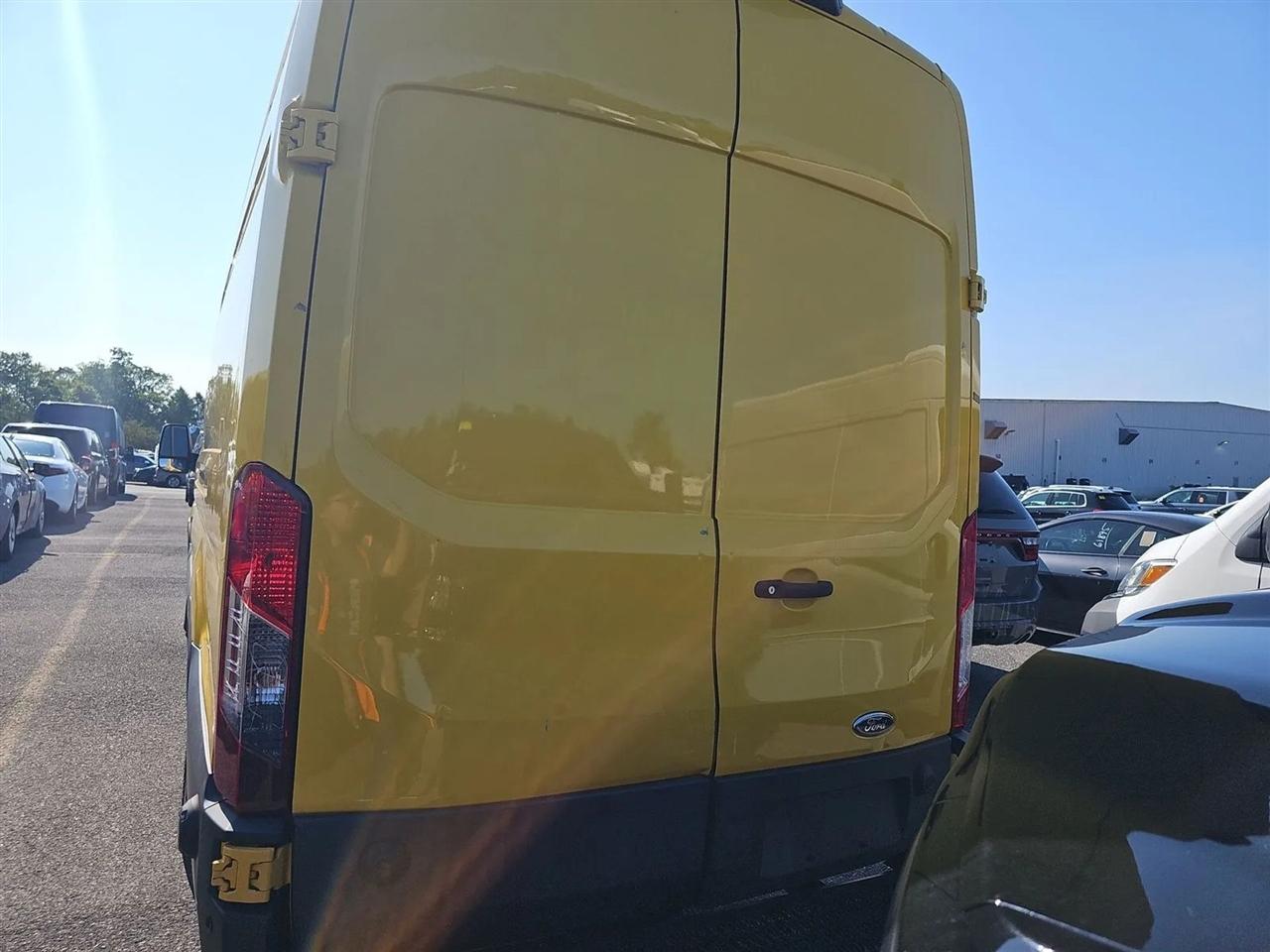Ford Transit 250 Van High Roof w/Sliding Pass. 148-in. WB EL 2021