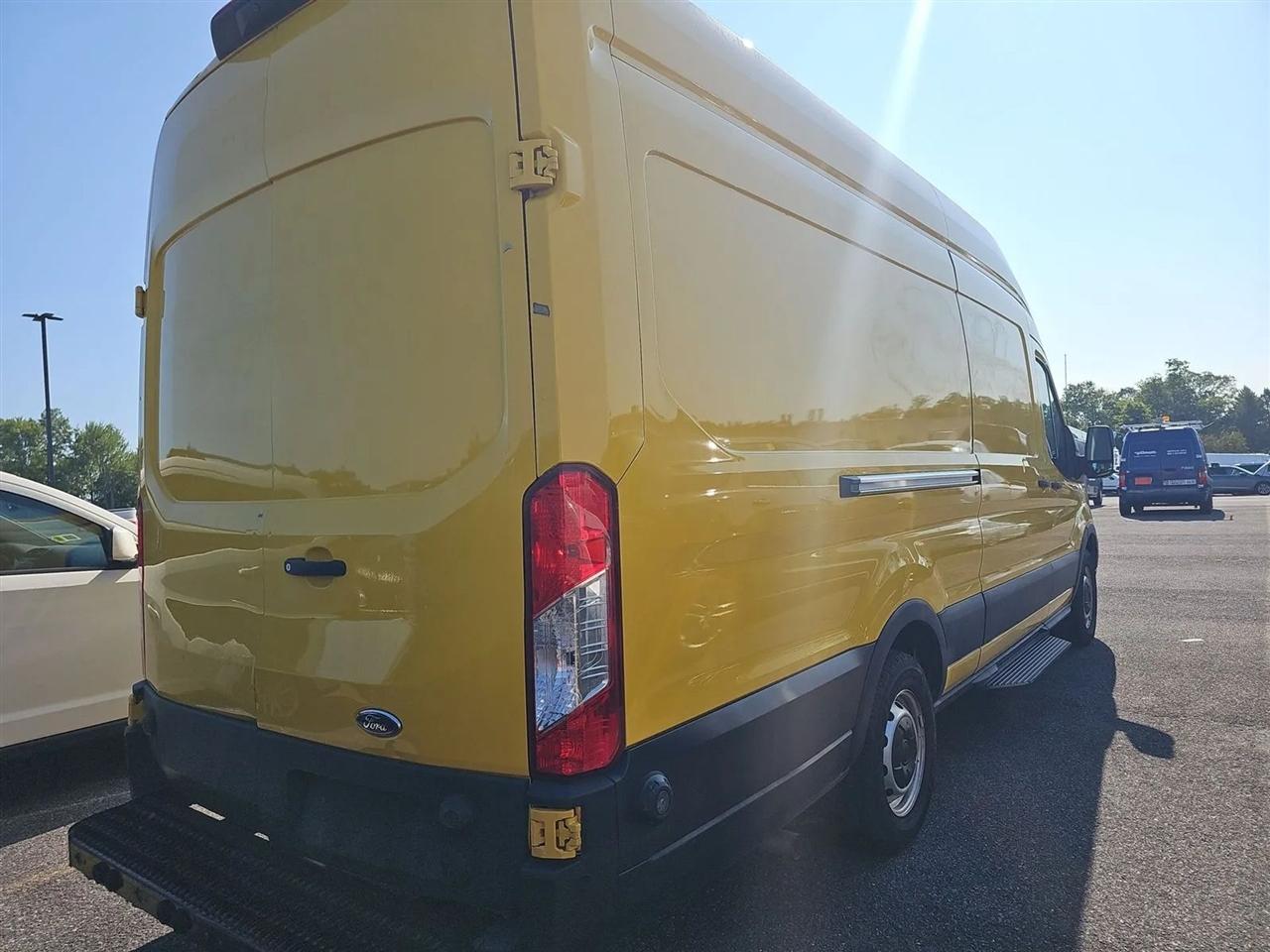 Ford Transit 250 Van High Roof w/Sliding Pass. 148-in. WB EL 2021