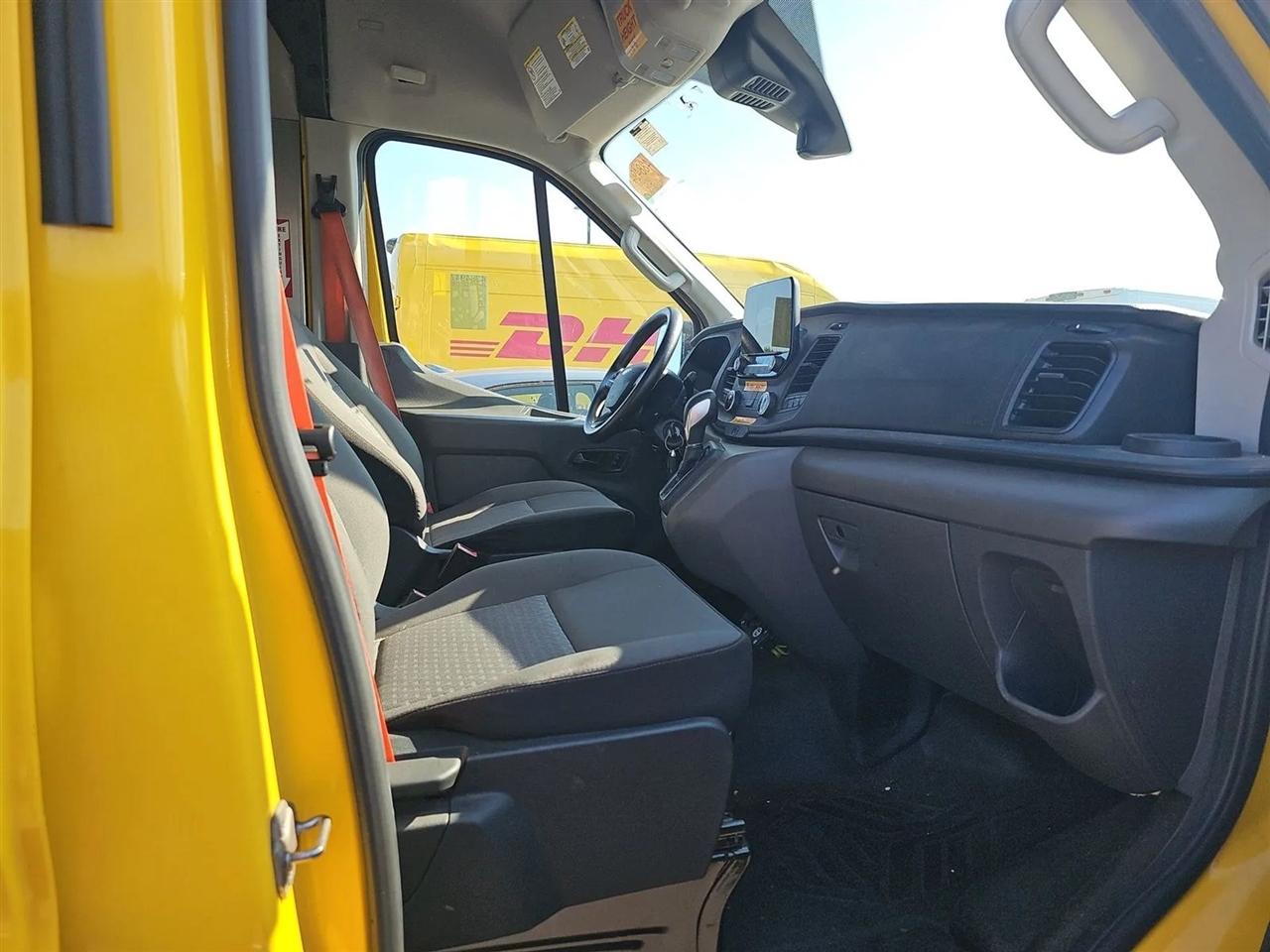 Ford Transit 250 Van High Roof w/Sliding Pass. 148-in. WB EL 2021