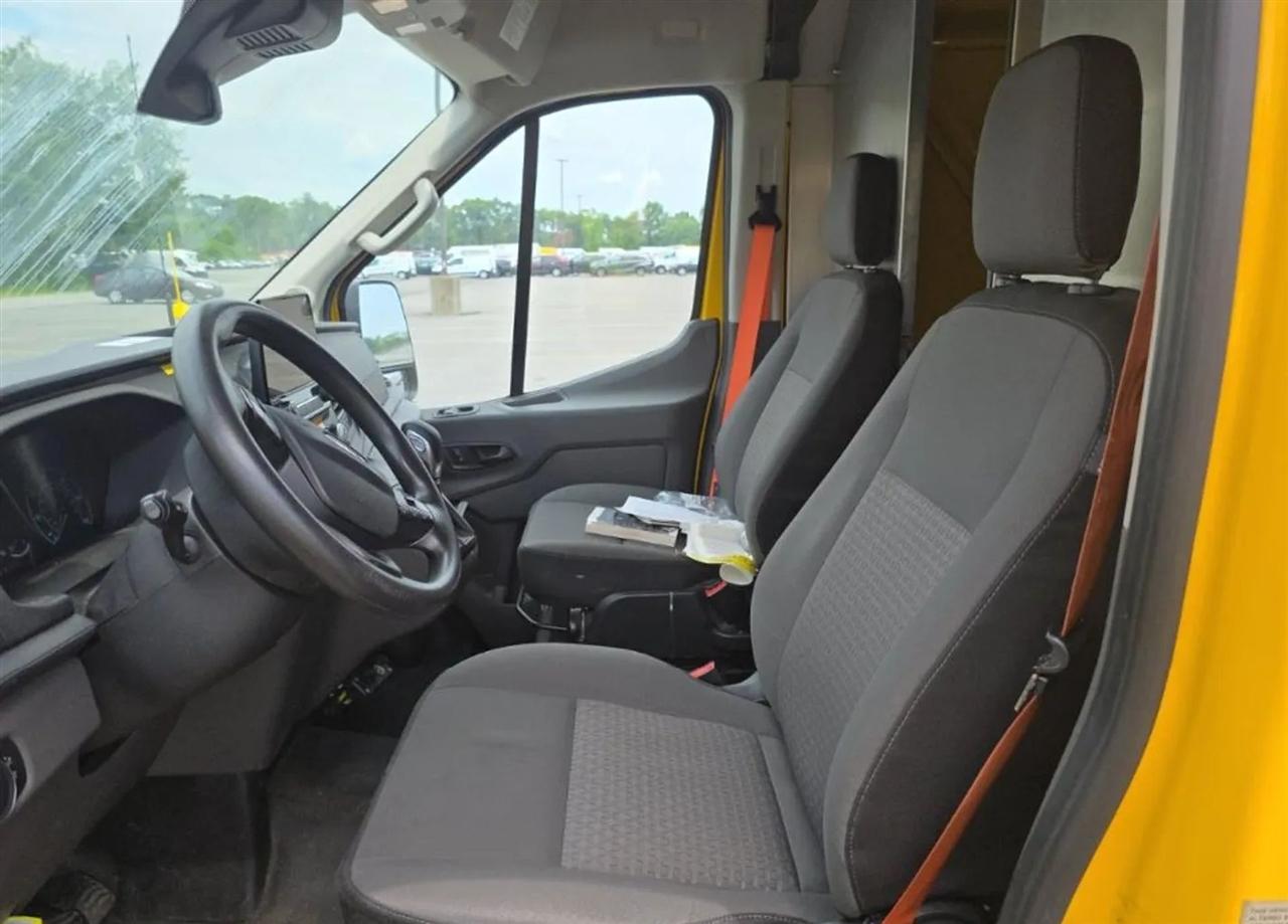 Ford Transit 250 Van High Roof w/Sliding Pass. 148-in. WB EL 2021