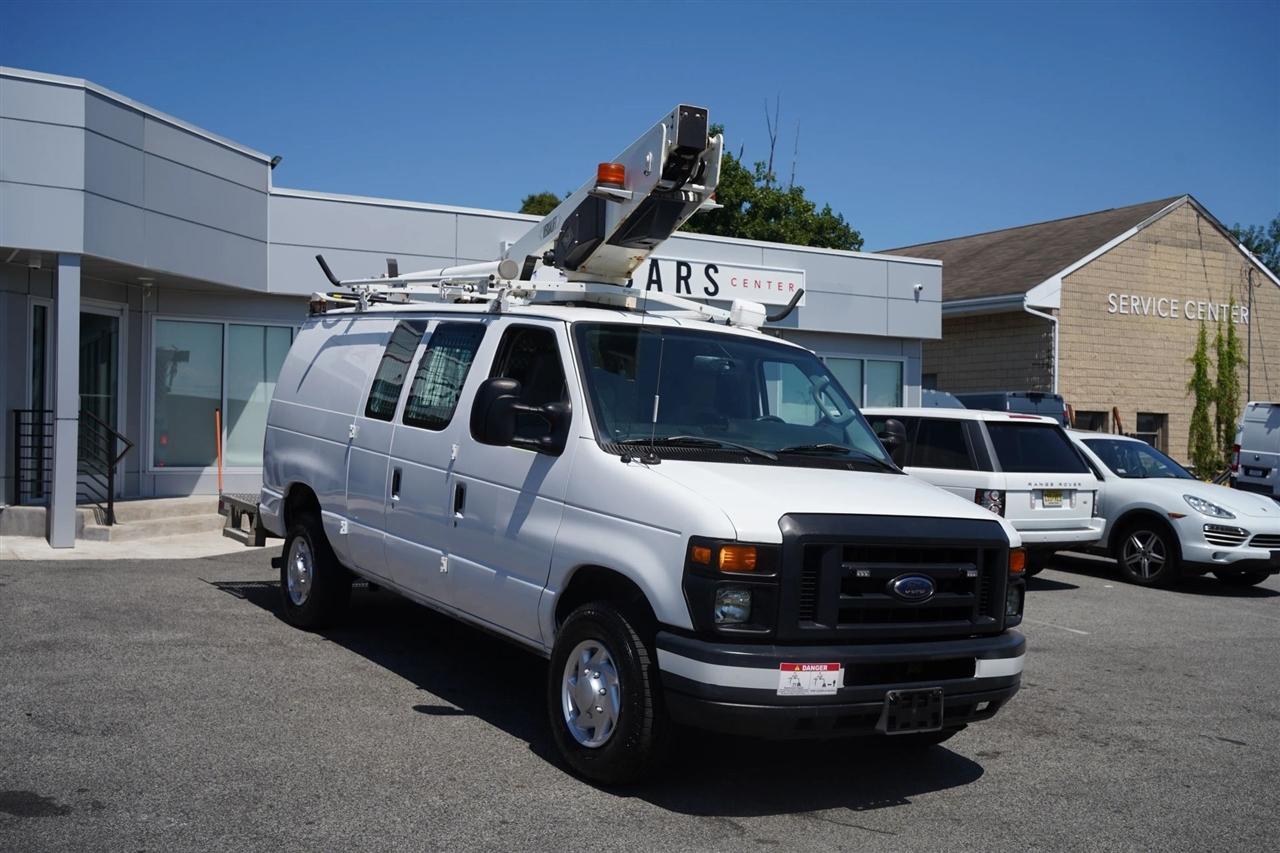 Ford Econoline E-350 Super Duty 2013