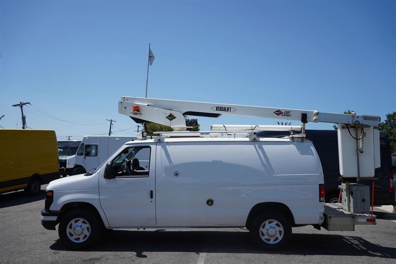 Ford Econoline E-350 Super Duty 2013