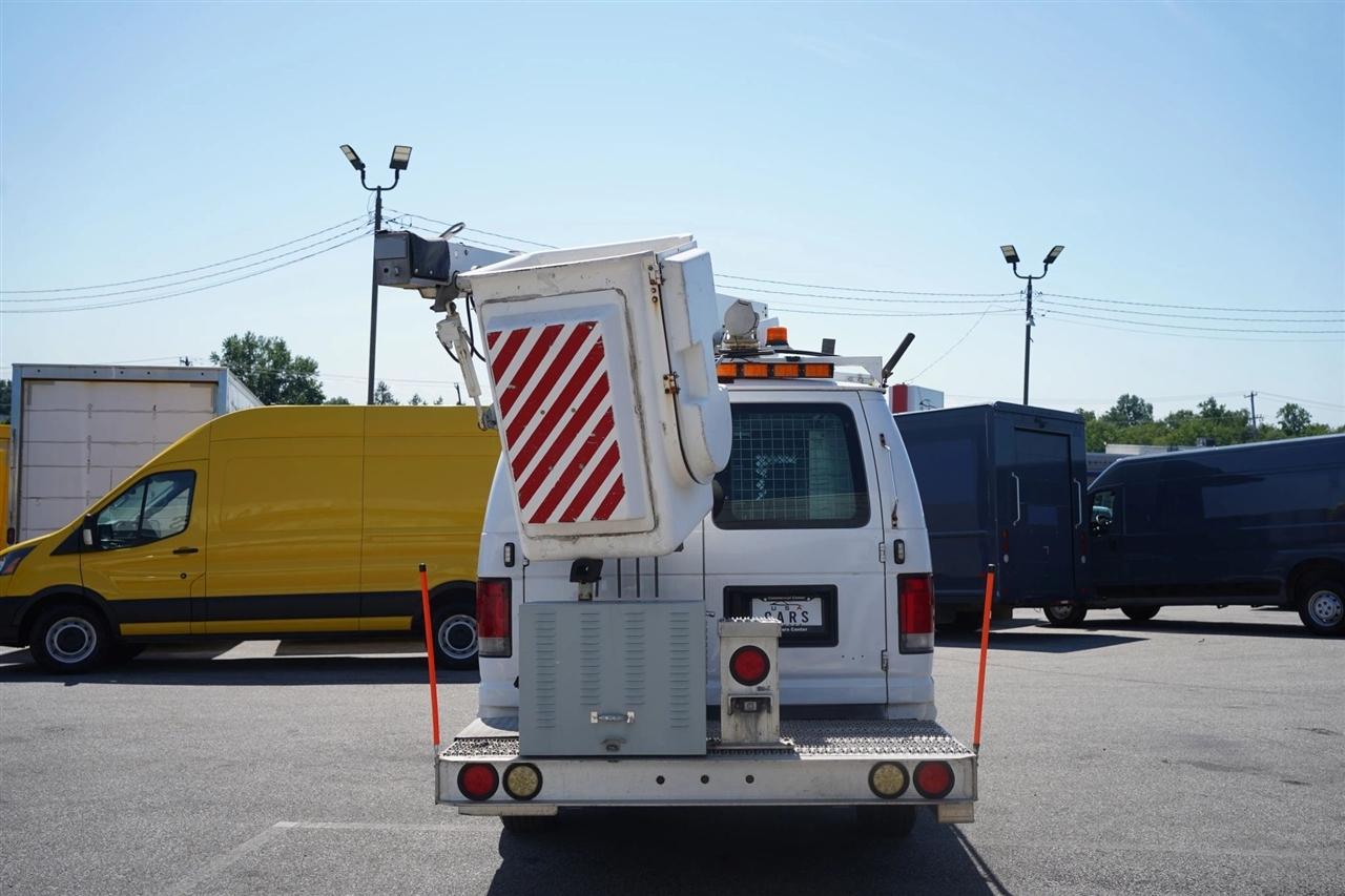 Ford Econoline E-350 Super Duty 2013