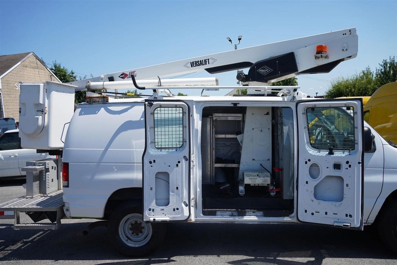 Ford Econoline E-350 Super Duty 2013