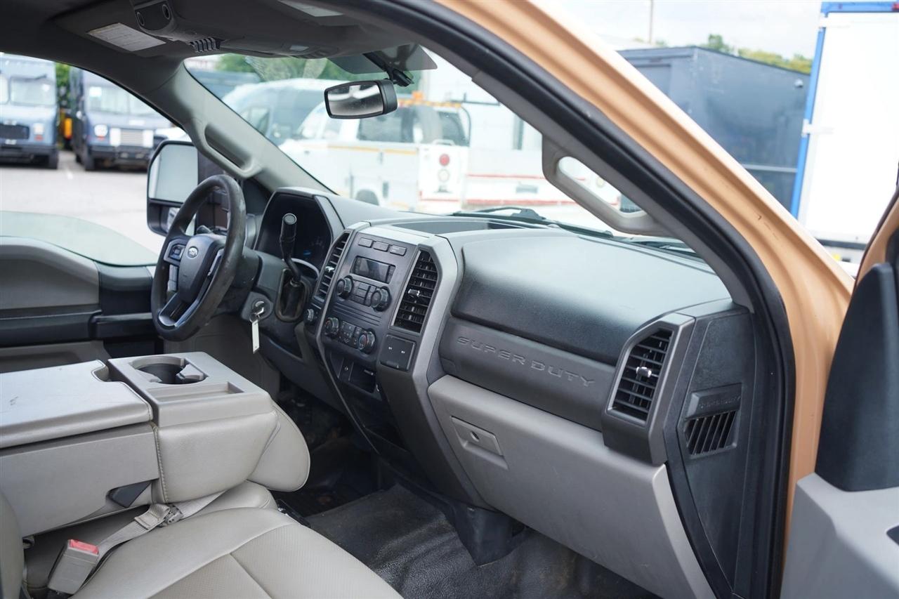 Ford F-350 SD XL Crew Cab 2WD 2019