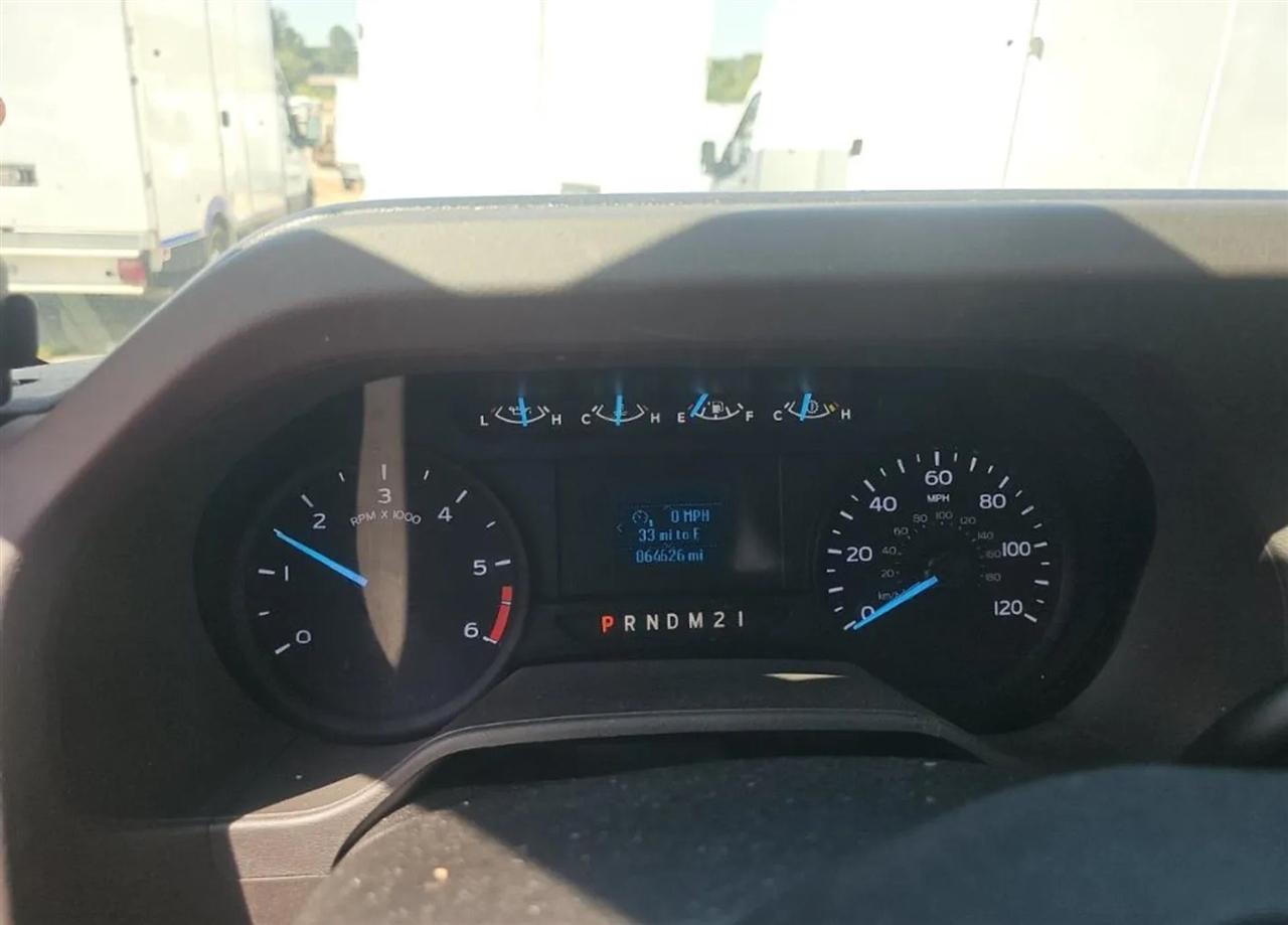 Ford Econoline E-350 Super Duty 2023