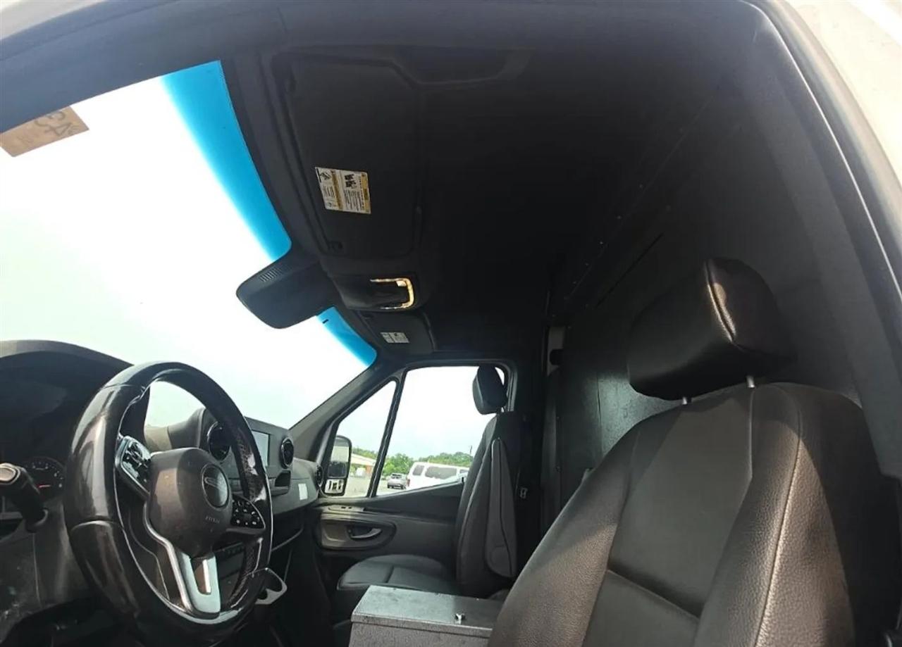 Freightliner Sprinter 2500 144-in. WB 2021