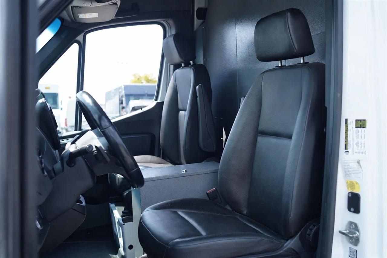 Freightliner Sprinter 2500 144-in. WB 2021