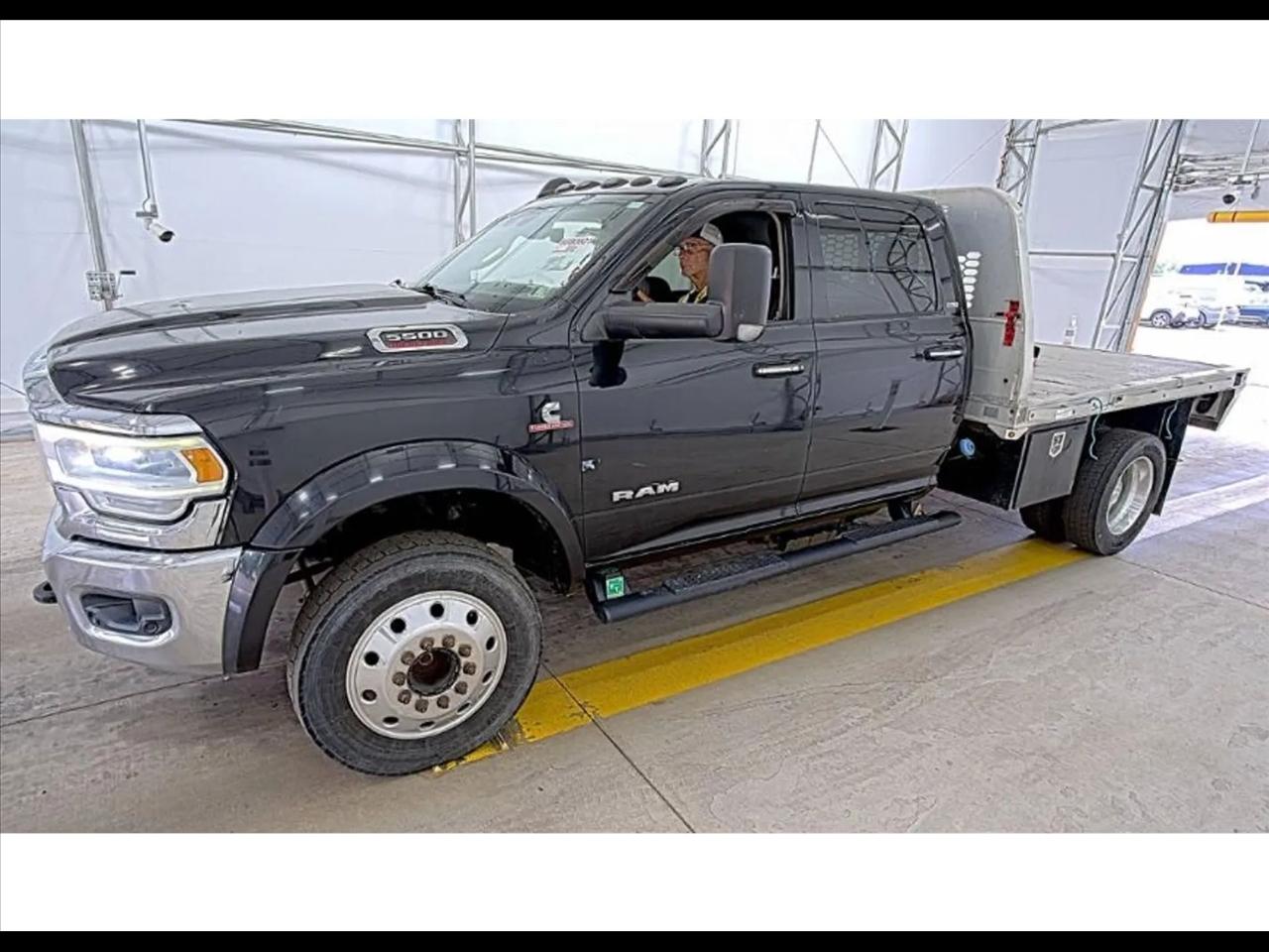 RAM 5500 Crew Cab SWB 4WD DRW 2019