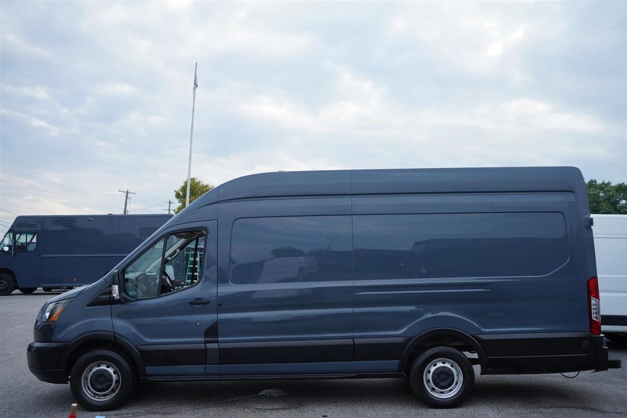 Ford Transit 250 Van High Roof w/Sliding Pass. 148-in. WB EL 2019