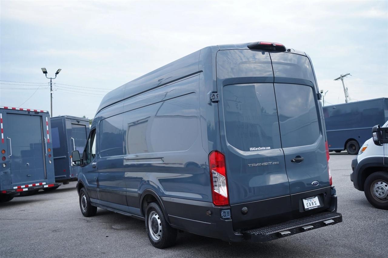 Ford Transit 250 Van High Roof w/Sliding Pass. 148-in. WB EL 2019