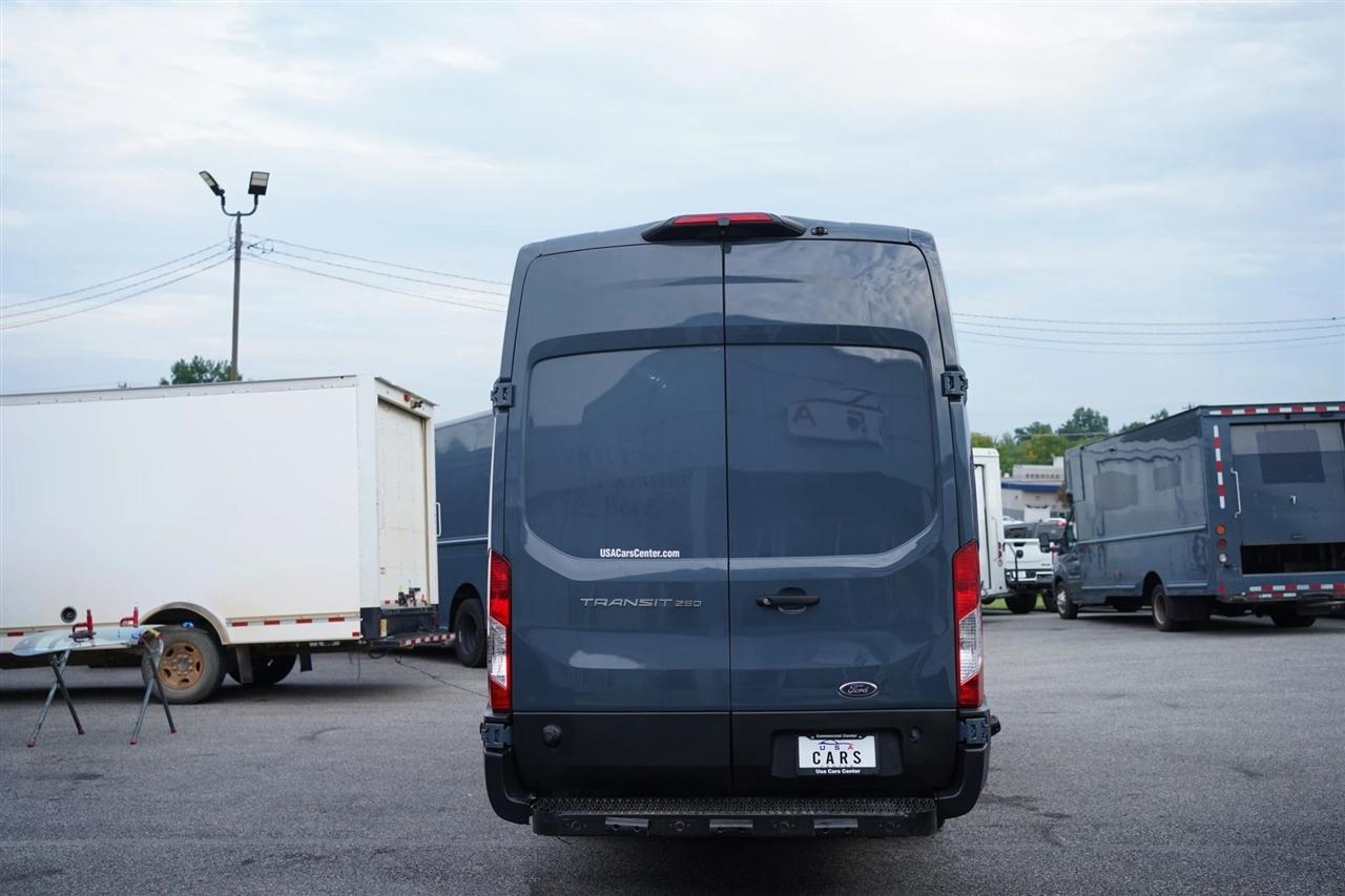 Ford Transit 250 Van High Roof w/Sliding Pass. 148-in. WB EL 2019