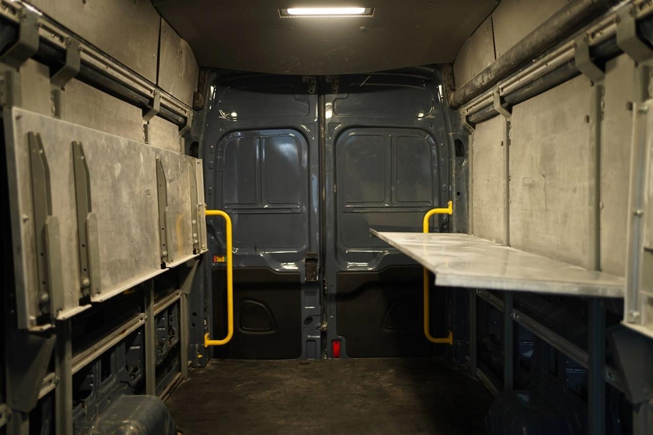Ford Transit 250 Van High Roof w/Sliding Pass. 148-in. WB EL 2019