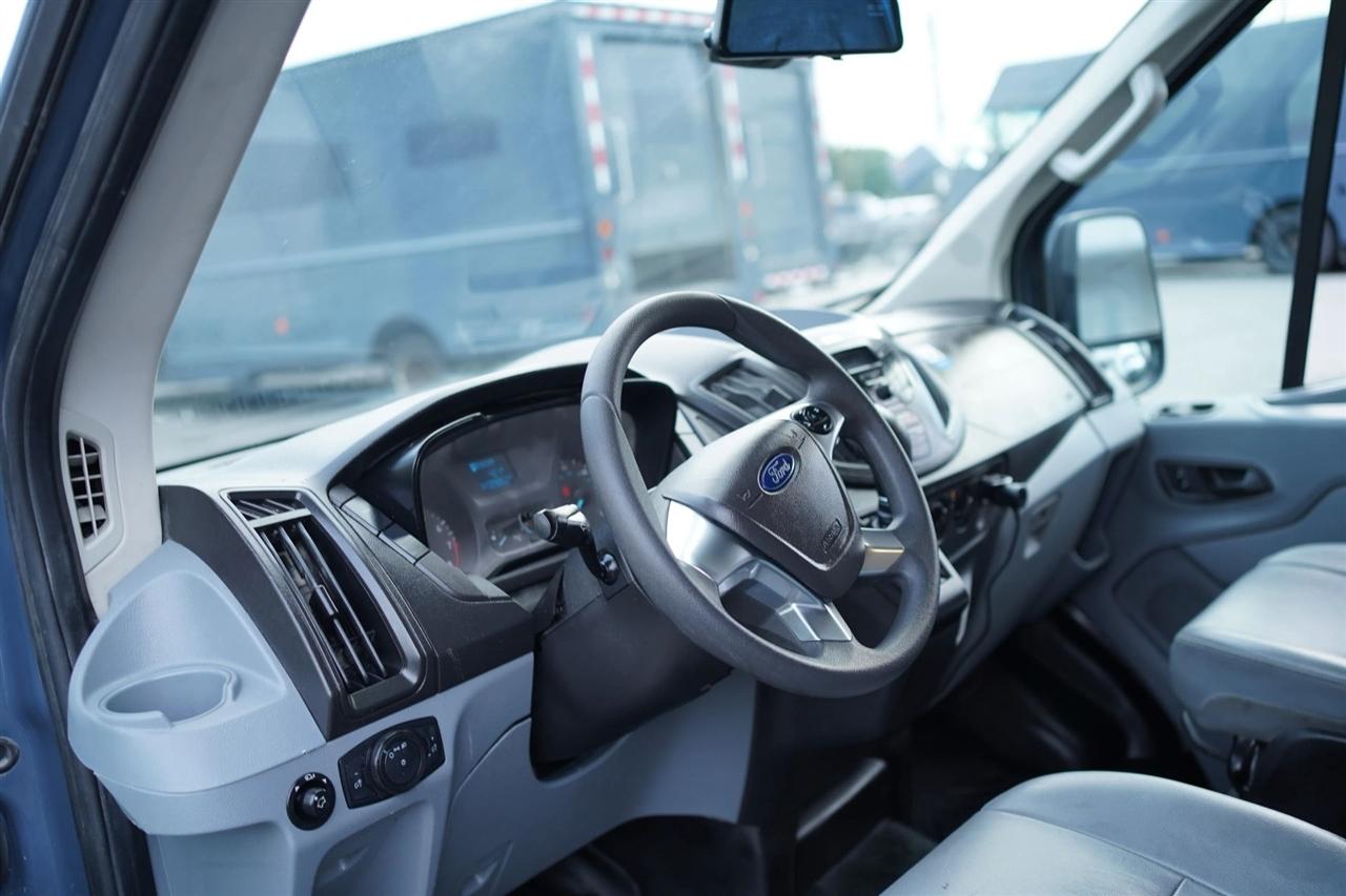 Ford Transit 250 Van High Roof w/Sliding Pass. 148-in. WB EL 2019