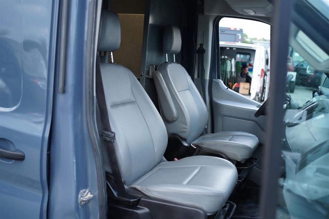 Ford Transit 250 Van High Roof w/Sliding Pass. 148-in. WB EL 2019