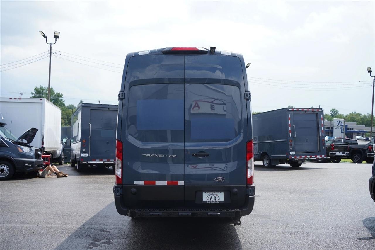 Ford Transit 250 Van High Roof w/Sliding Pass. 148-in. WB EL 2020