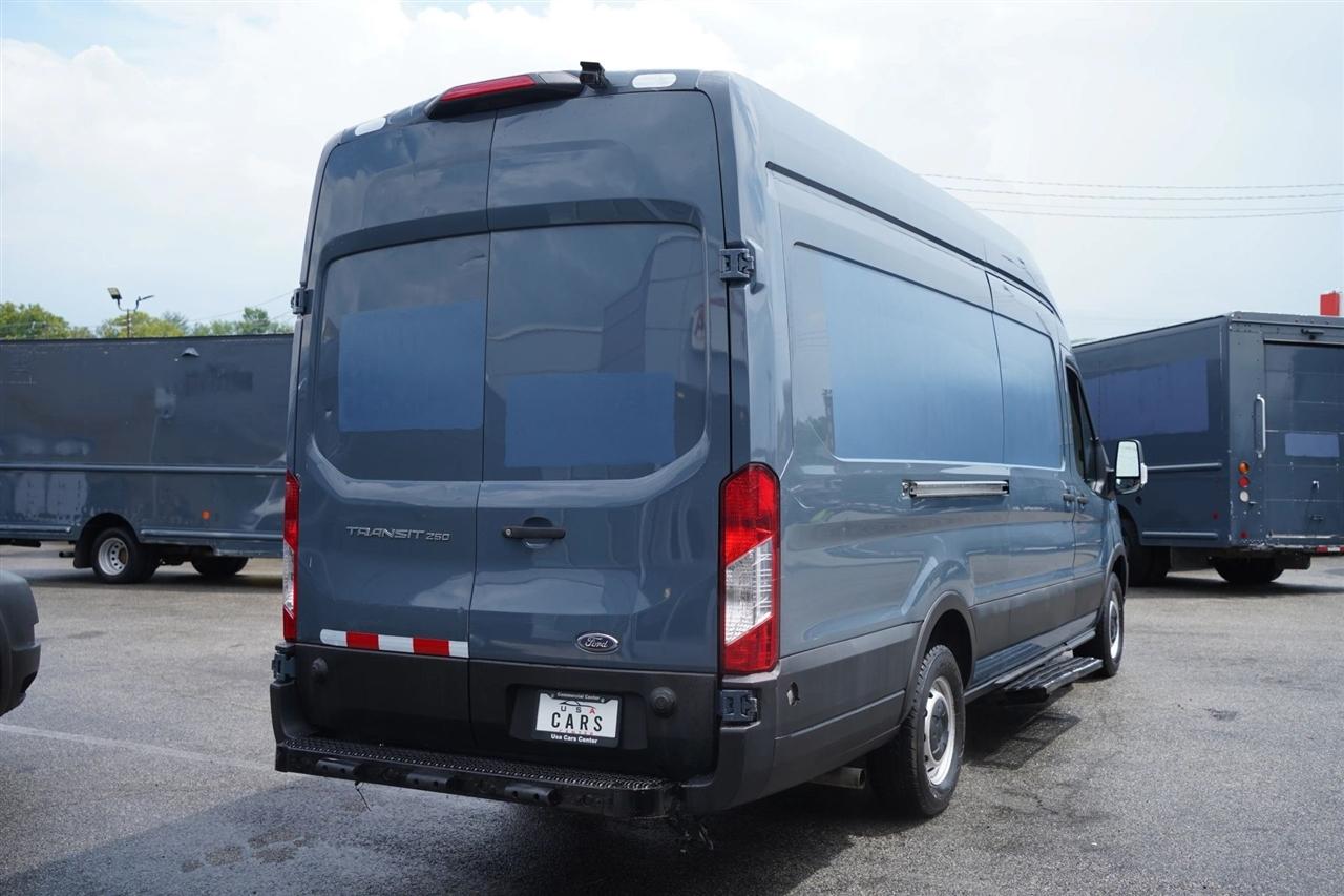 Ford Transit 250 Van High Roof w/Sliding Pass. 148-in. WB EL 2020