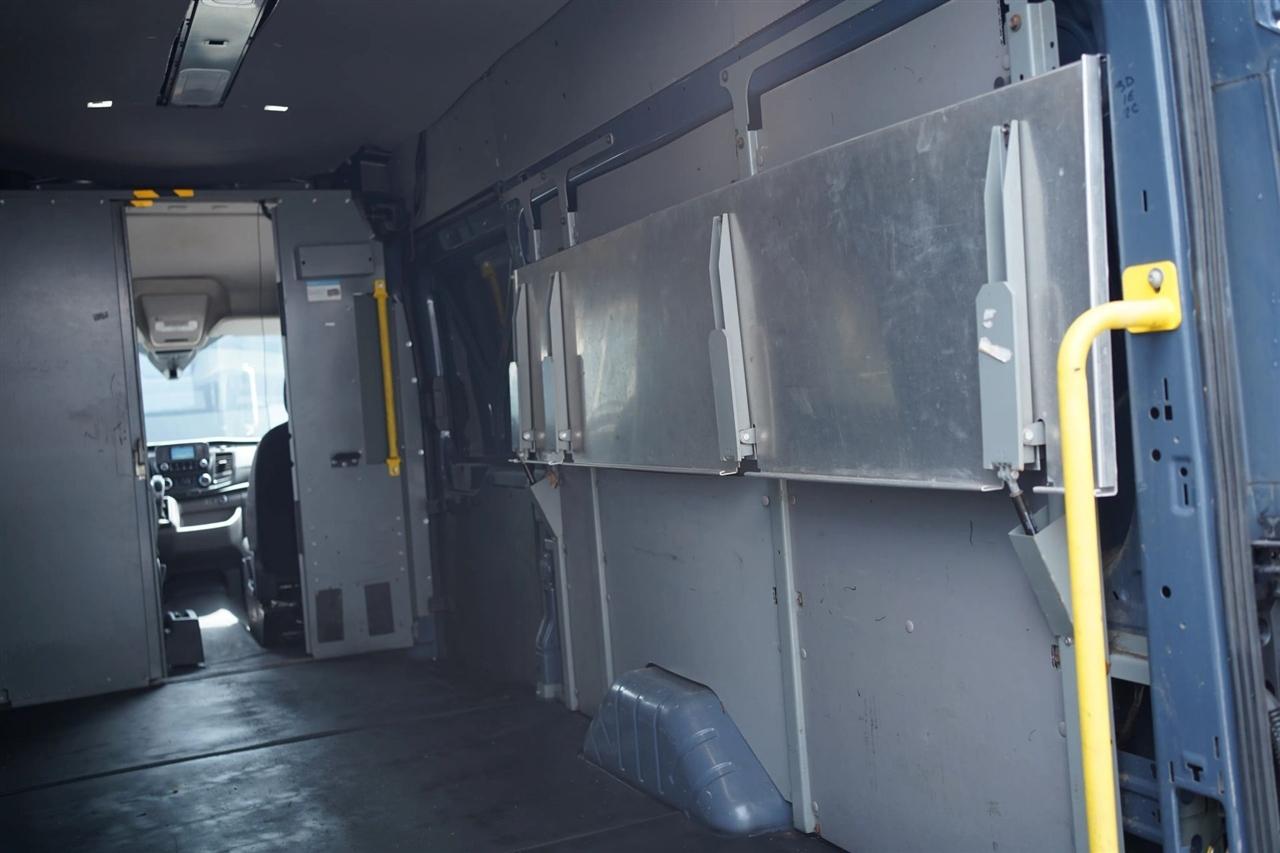 Ford Transit 250 Van High Roof w/Sliding Pass. 148-in. WB EL 2020