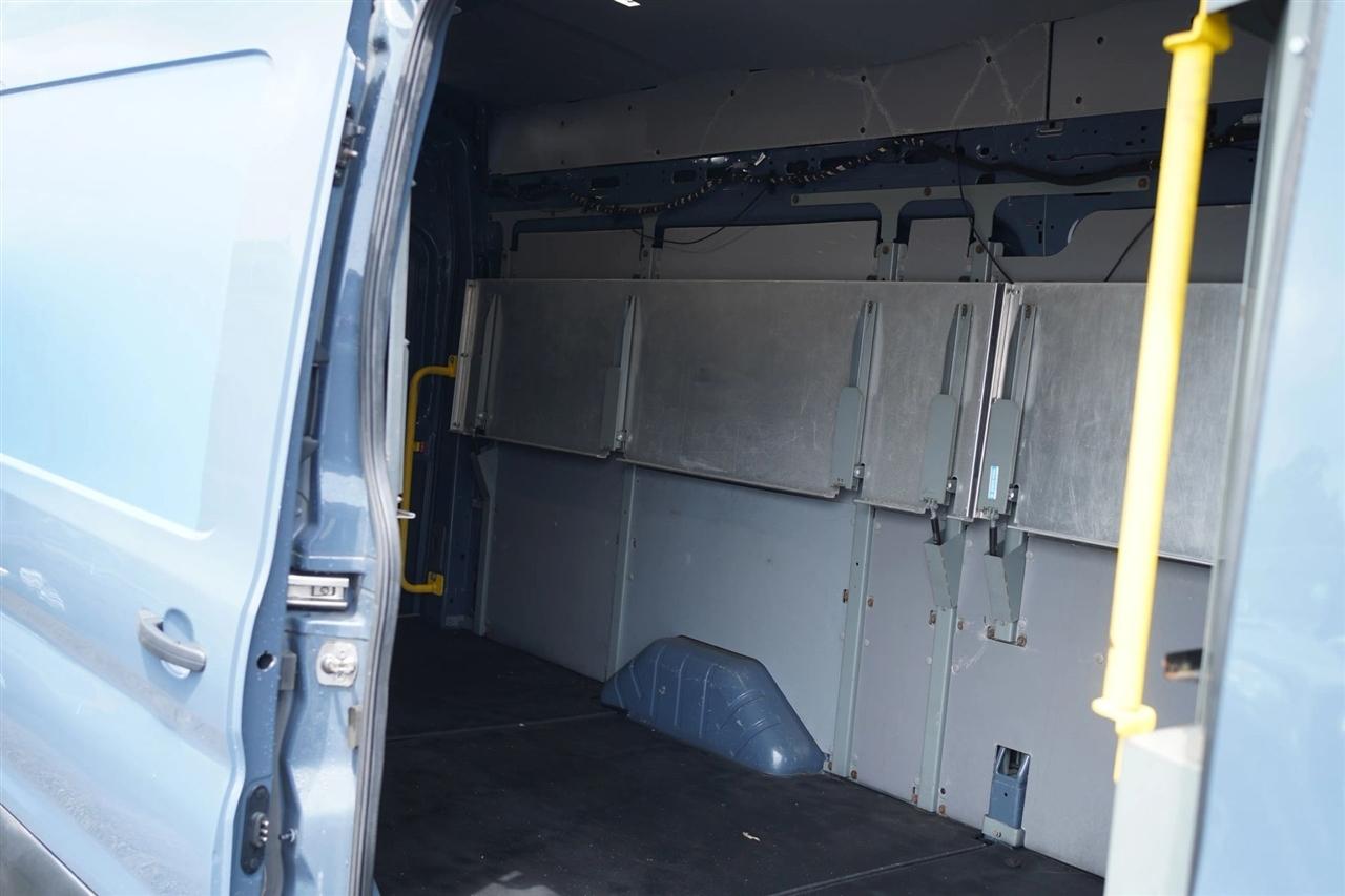 Ford Transit 250 Van High Roof w/Sliding Pass. 148-in. WB EL 2020