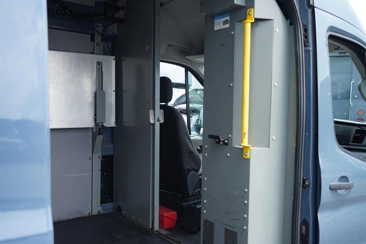 Ford Transit 250 Van High Roof w/Sliding Pass. 148-in. WB EL 2020