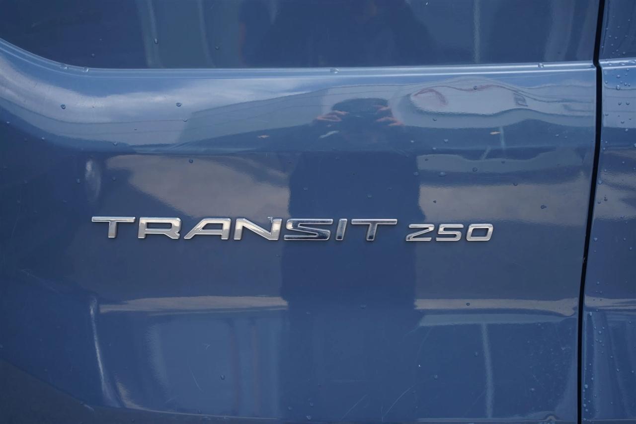 Ford Transit 250 Van High Roof w/Sliding Pass. 148-in. WB EL 2020