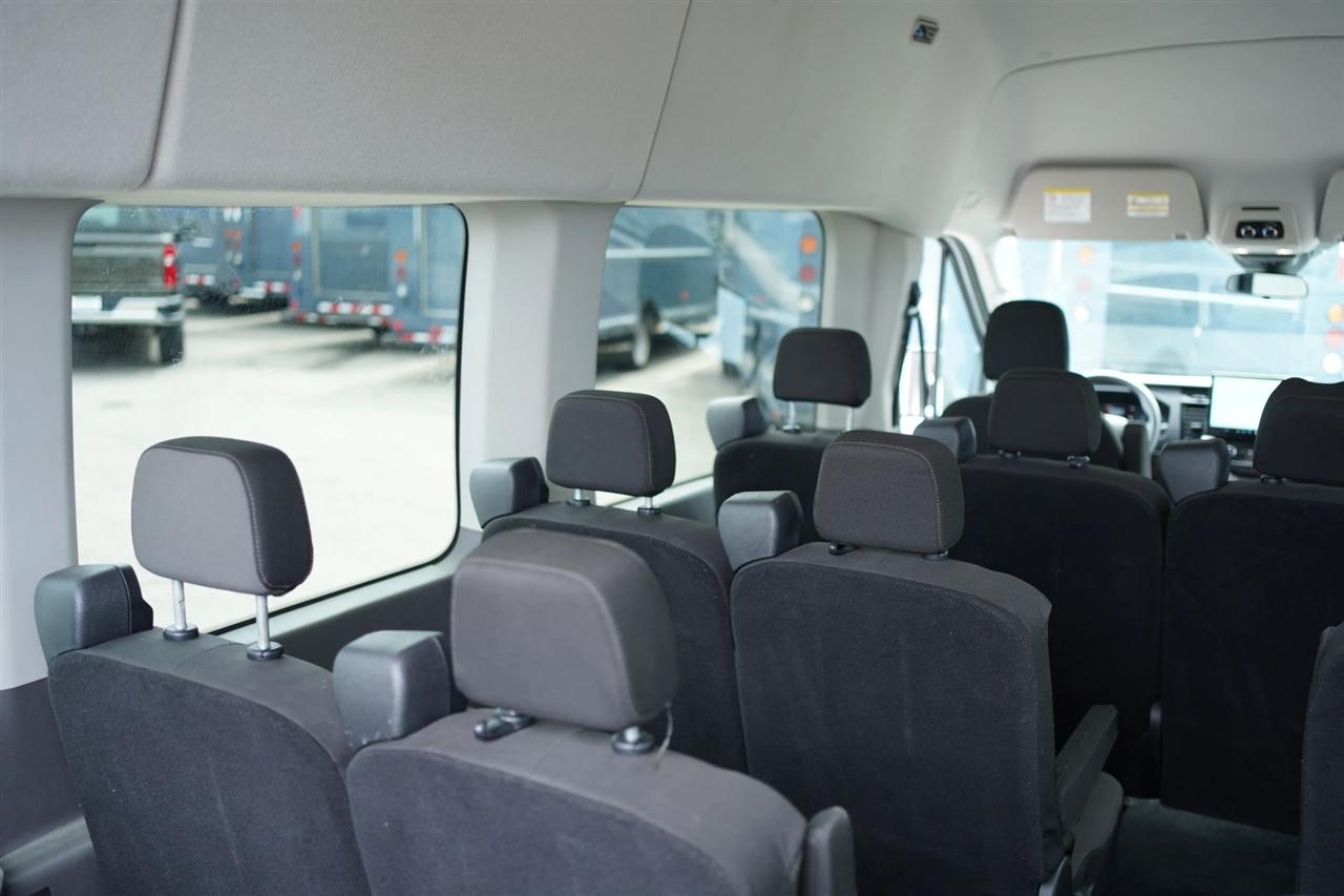 Ford Transit 350 Wagon High Roof XLT w/Sliding Pass. 148-in. WB 2024