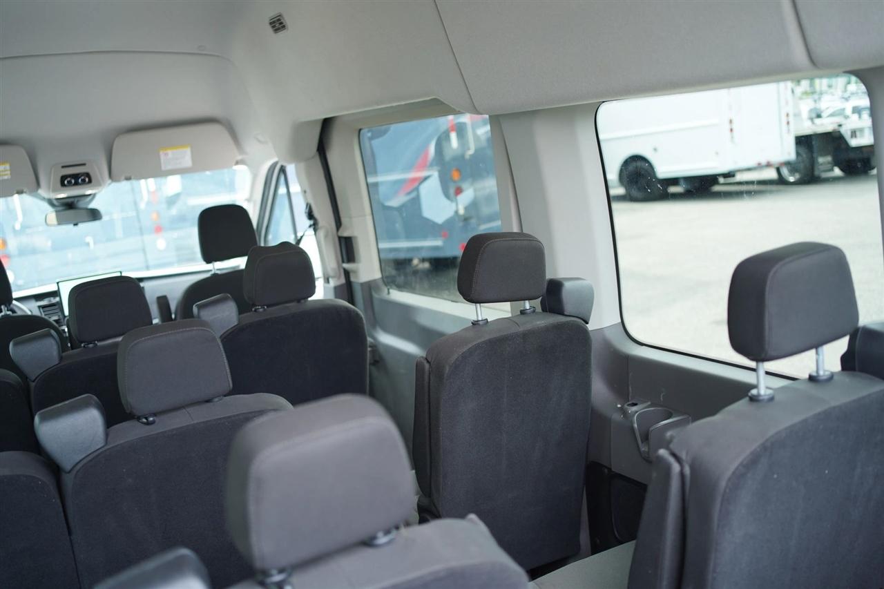 Ford Transit 350 Wagon High Roof XLT w/Sliding Pass. 148-in. WB 2024