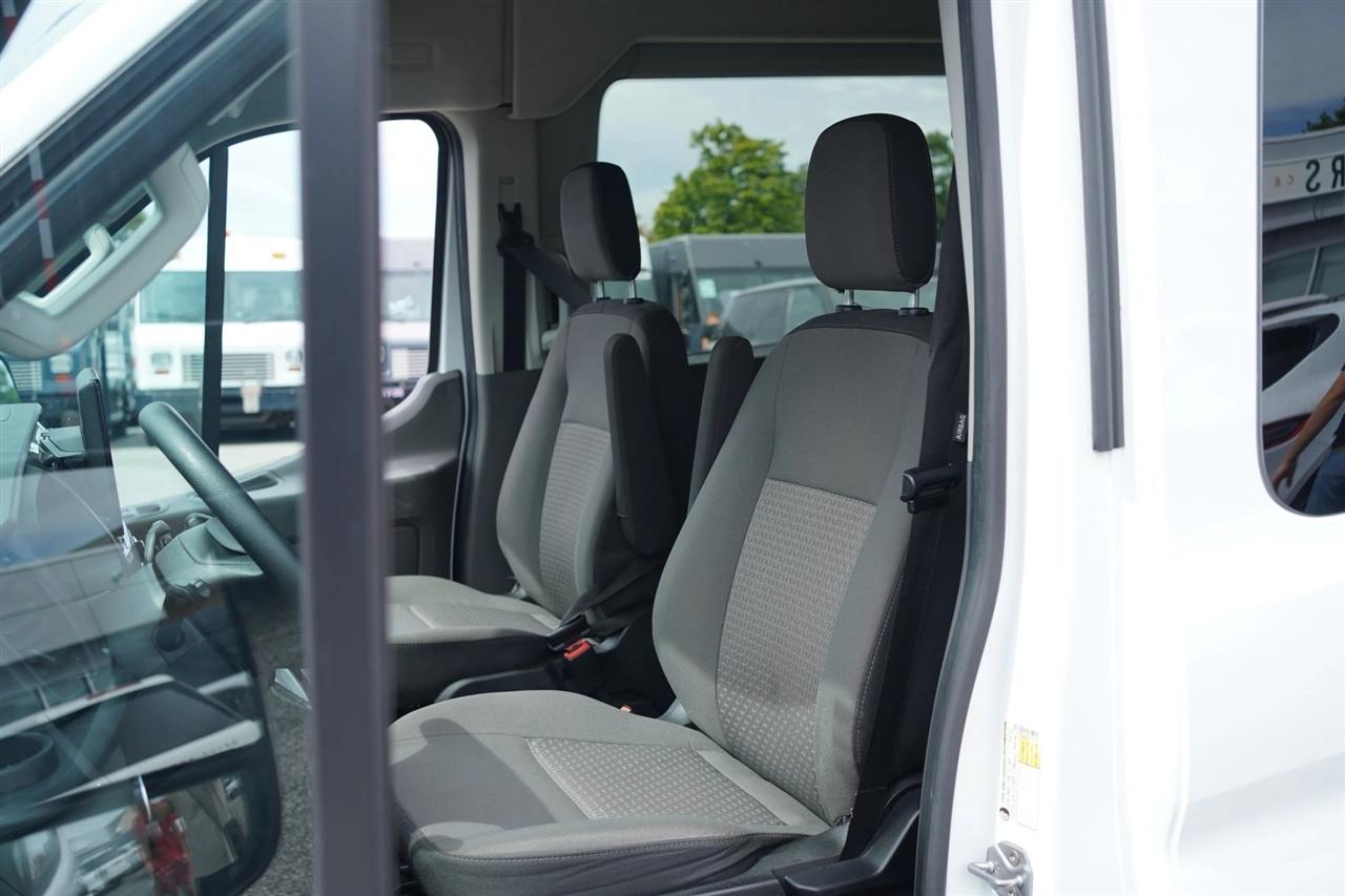 Ford Transit 350 Wagon High Roof XLT w/Sliding Pass. 148-in. WB 2024