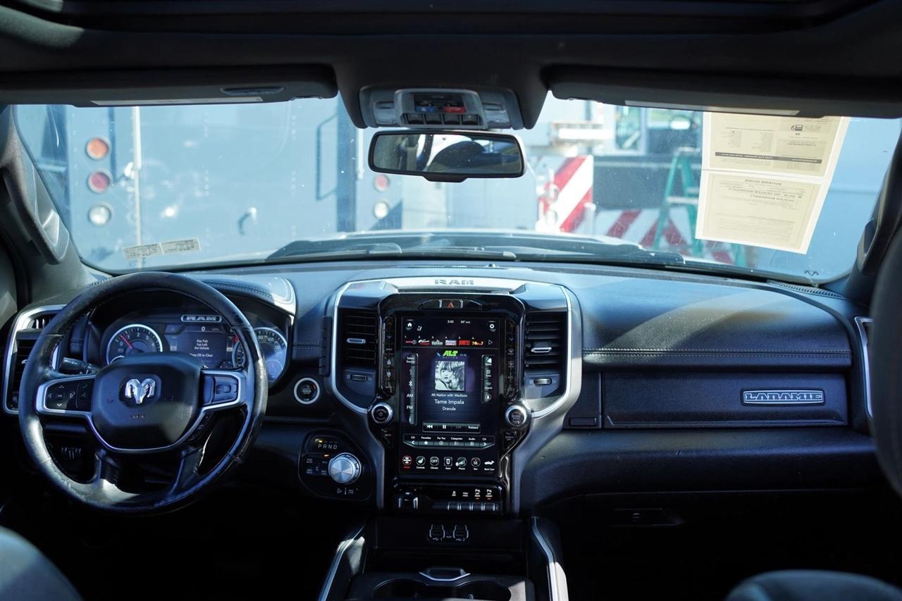 RAM 1500 Laramie Crew Cab SWB 4WD 2020