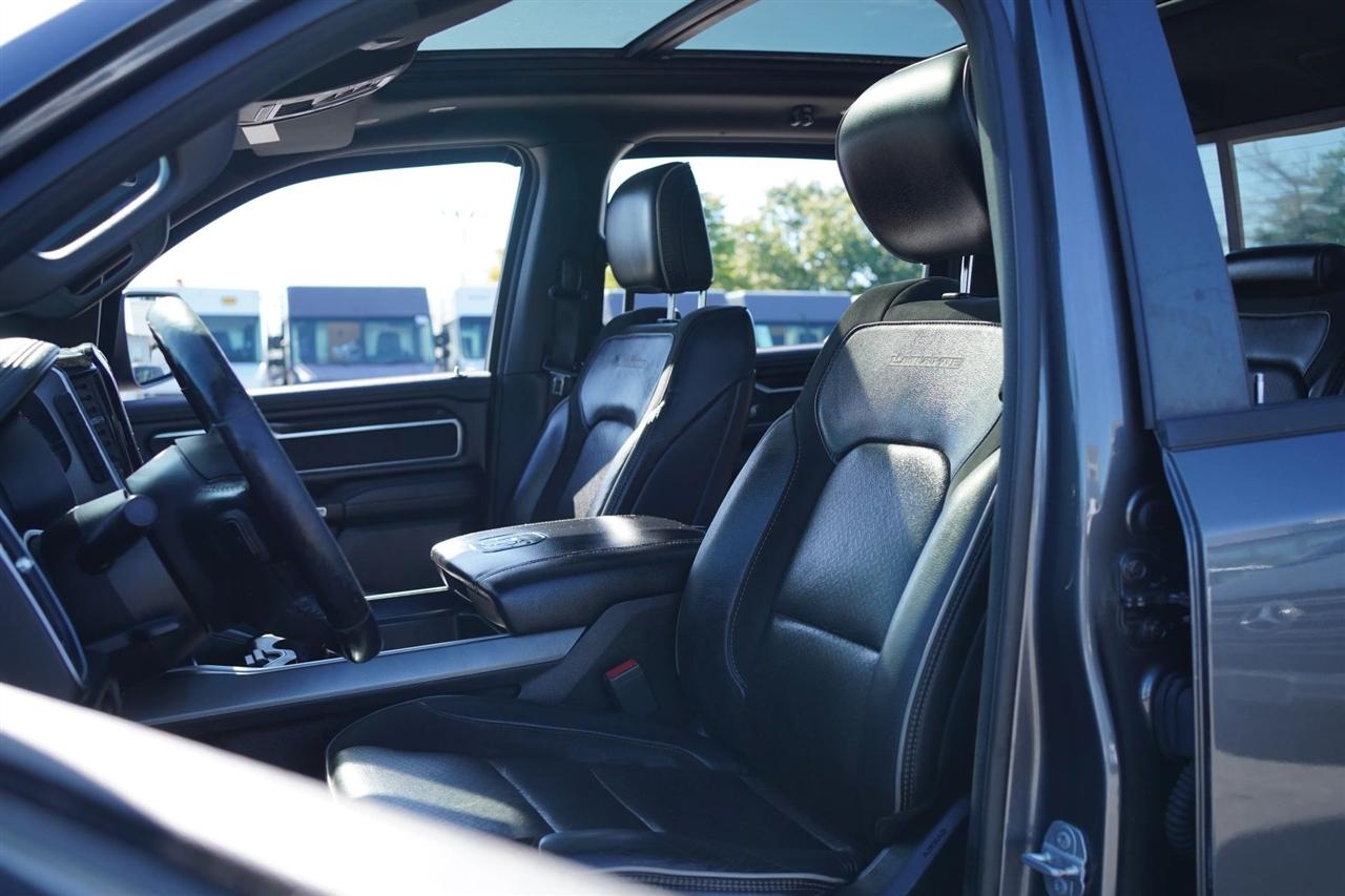 RAM 1500 Laramie Crew Cab SWB 4WD 2020
