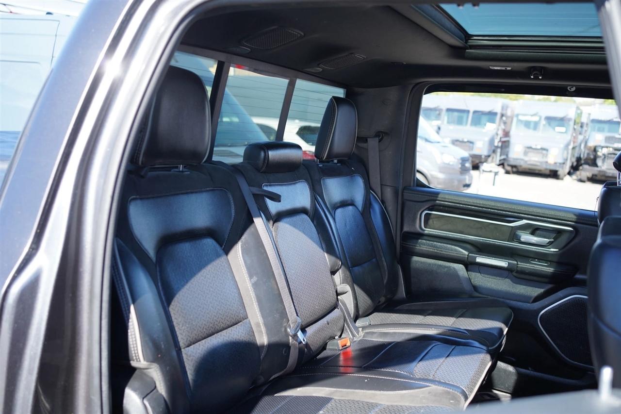 RAM 1500 Laramie Crew Cab SWB 4WD 2020