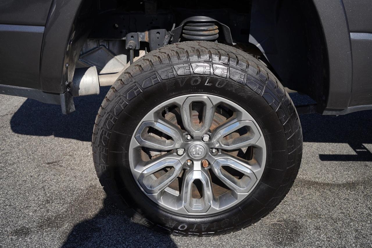 RAM 1500 Laramie Crew Cab SWB 4WD 2020