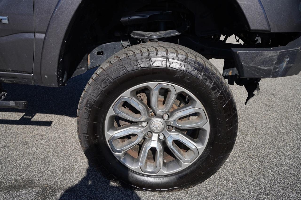 RAM 1500 Laramie Crew Cab SWB 4WD 2020