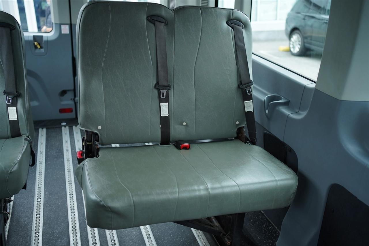 Ford Transit 350 Wagon Med. Roof XL w/Sliding Pass. 148-in. WB 2018