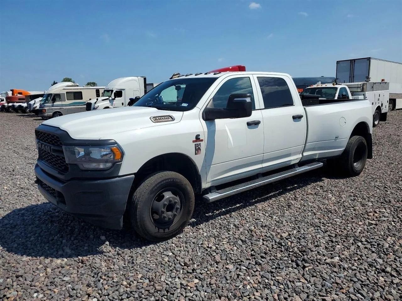 RAM 3500 Tradesman Crew Cab 4WD DRW 2024