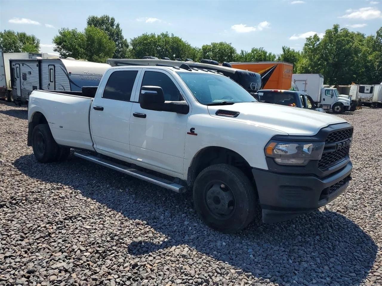 RAM 3500 Tradesman Crew Cab 4WD DRW 2024